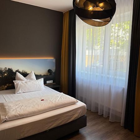 Hotel Kitz Ehemals Schlemmerhuette Langweid Екстер'єр фото