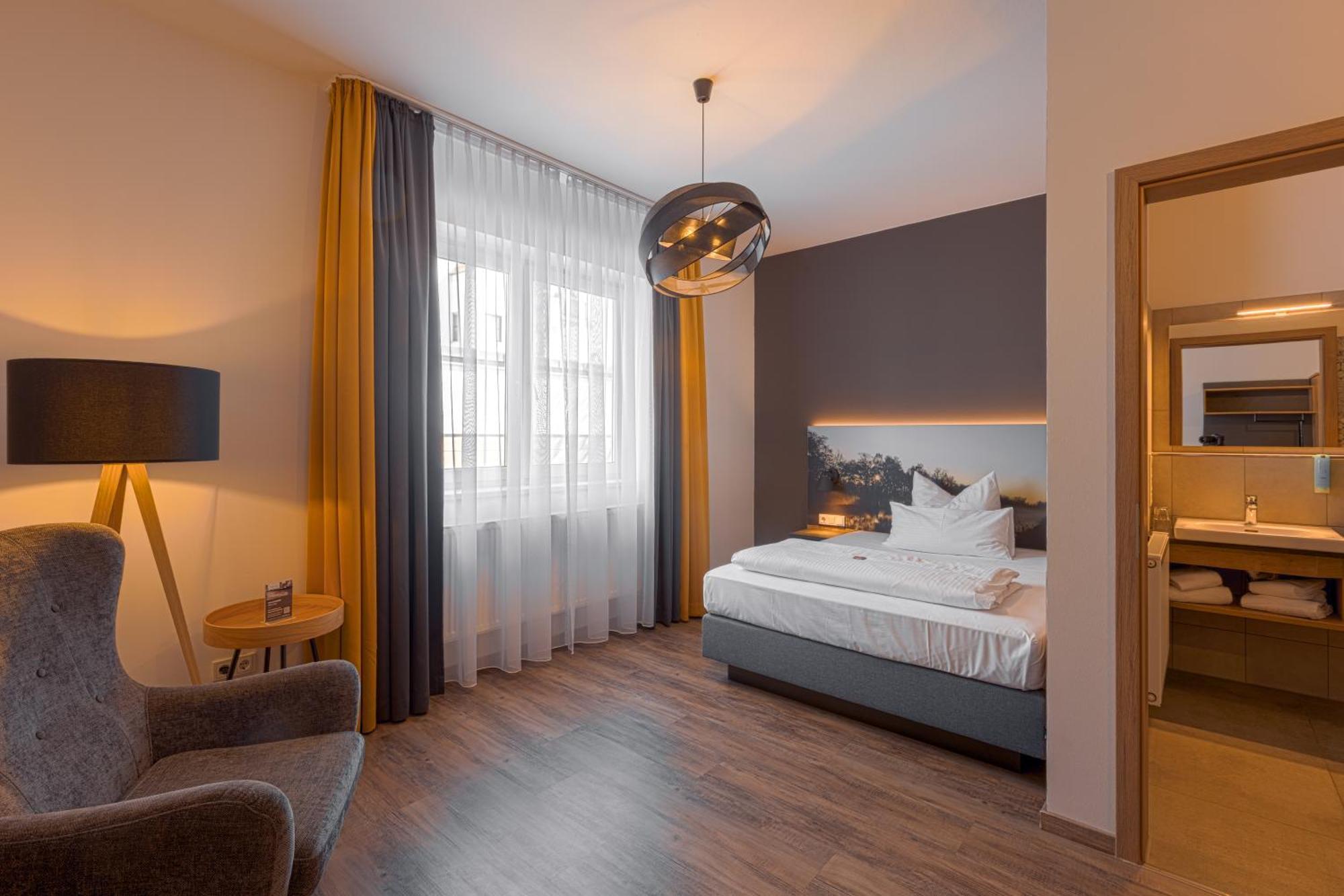 Hotel Kitz Ehemals Schlemmerhuette Langweid Екстер'єр фото